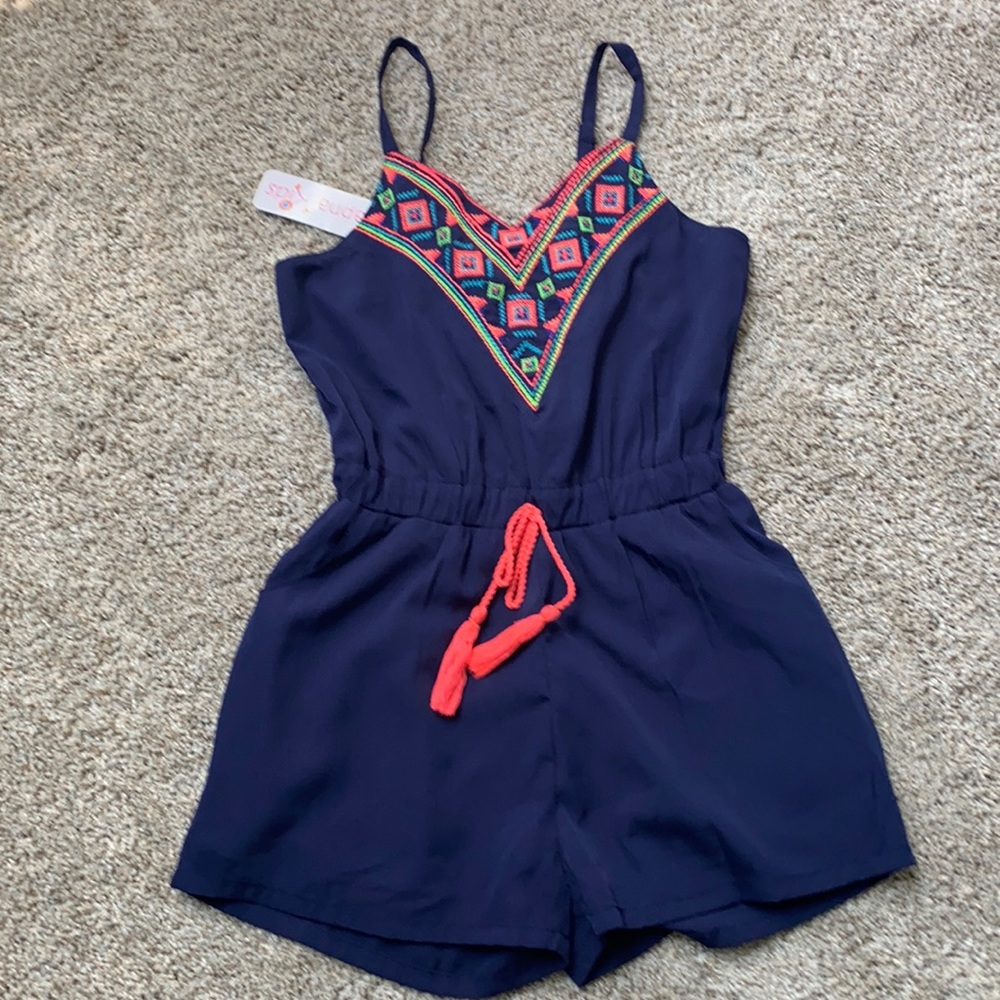 Adorable navy romper w/neon embroidery detail NWT